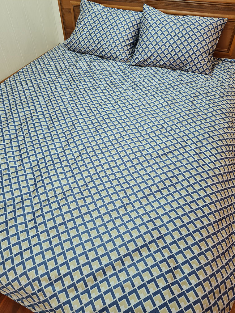 Complete Bedding Sets - "Blue Sq"